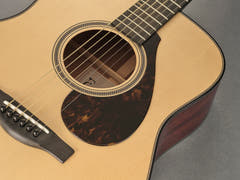 Yamaha FG 9M Western Guitares (Natural)