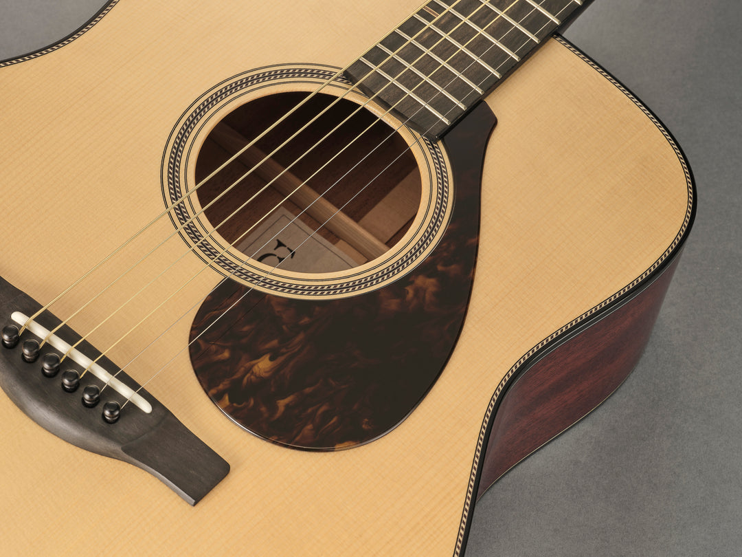 Yamaha FG 9M Western Guitares (Natural)