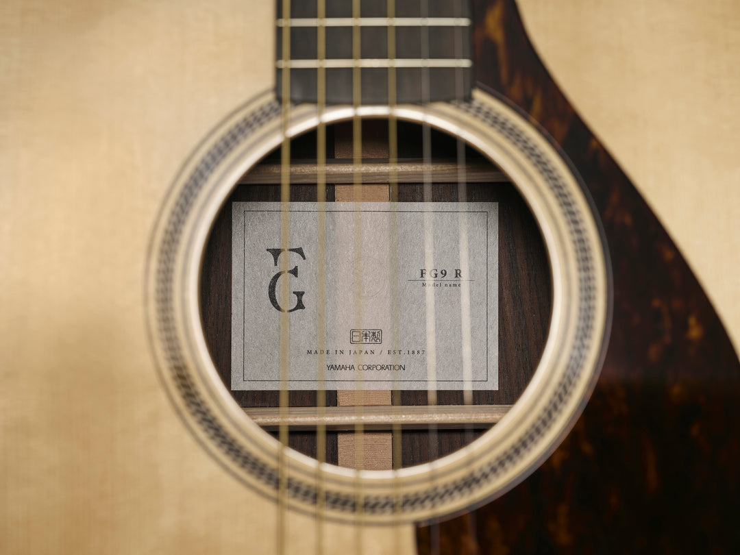Yamaha FG 9M Western Guitares (Natural)