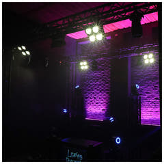Light4Me LED Projecteur aveuglant 4x100W (WW/CW)
