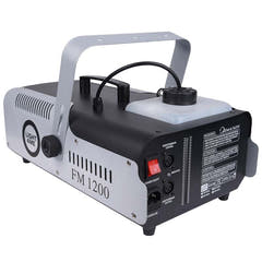 LIGHT4ME FM 1200 machine à fumée avec télécommande