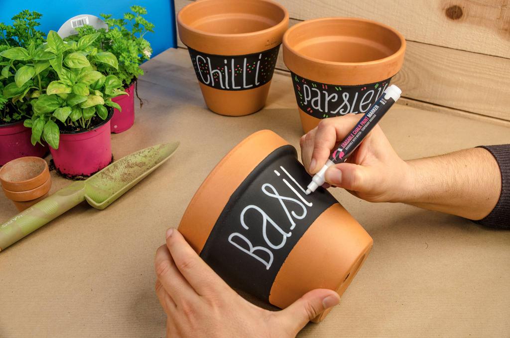 Chalkboard Spray Paint 400ml (Non-UV Active)