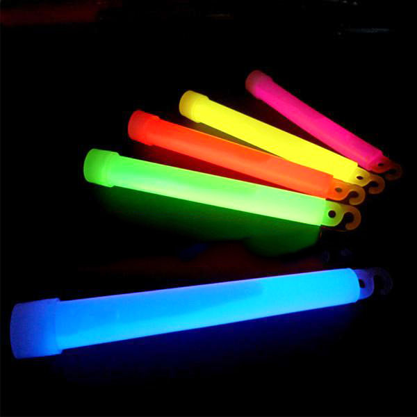 25 pcs. mix bâtons lumineux 6'' avec corde